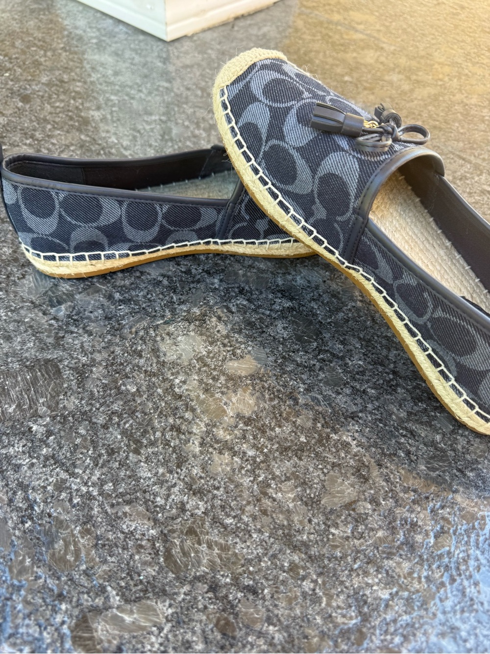 Coach Navy Signature Canvas Espadrille Flats with Gold Charm sz 8B - Picture 6 of 7